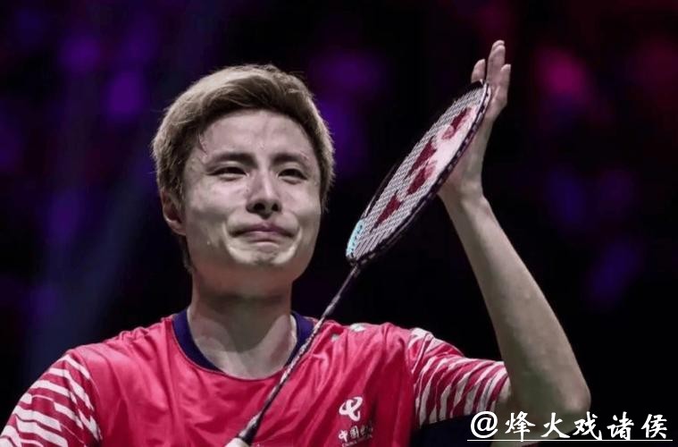石宇奇逆转世锦赛首次夺冠 国羽男单时隔10年再问鼎 石宇奇逆转世锦赛首次夺冠 国羽男单时隔10年再问鼎