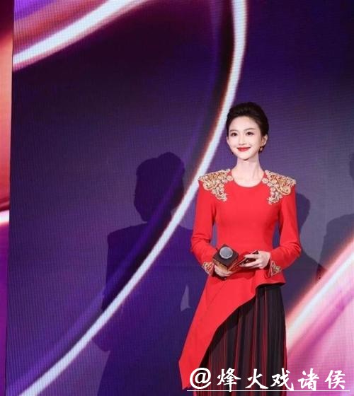 央视春晚主持官宣,任鲁豫回归稳心神,39岁刘心悦首登主会场好奇与质疑同在 央视春晚主持官宣,任鲁豫回归稳心神,39岁刘心悦首登主会场好奇与质疑同在