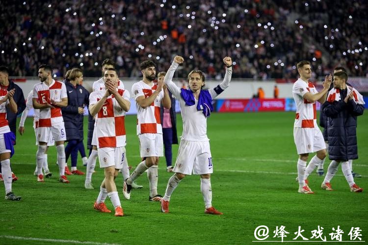 佩里西奇传射迈尼昂扑点 克罗地亚主场2-0法国占先机 佩里西奇传射迈尼昂扑点 克罗地亚主场2-0法国占先机